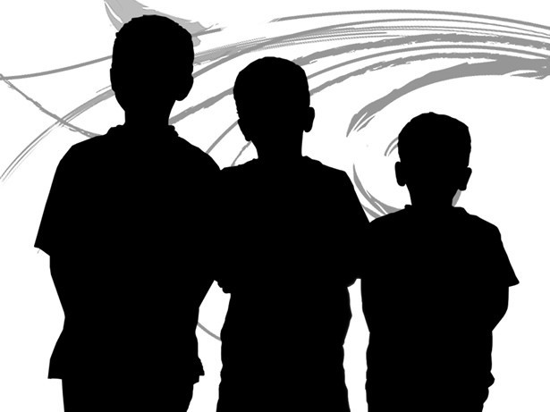 A Promotora cita diversos relatos de casos em que o adolescente submetido a medida socioeducativa de internação estava sendo liberado por não haver vagas suficientes nos estabelecimentos existentes hoje no Estado. 