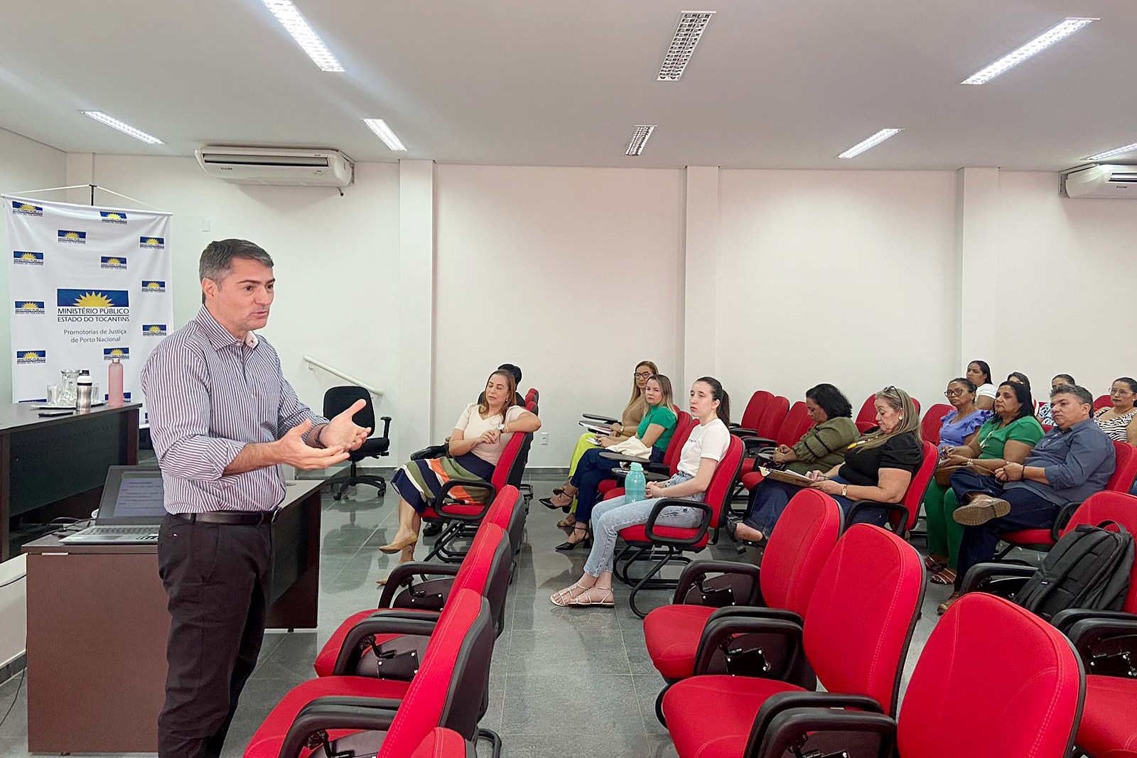 A ação contou com a participação do coordenador do Caopije, promotor de Justiça Sidney Fiori Júnior,