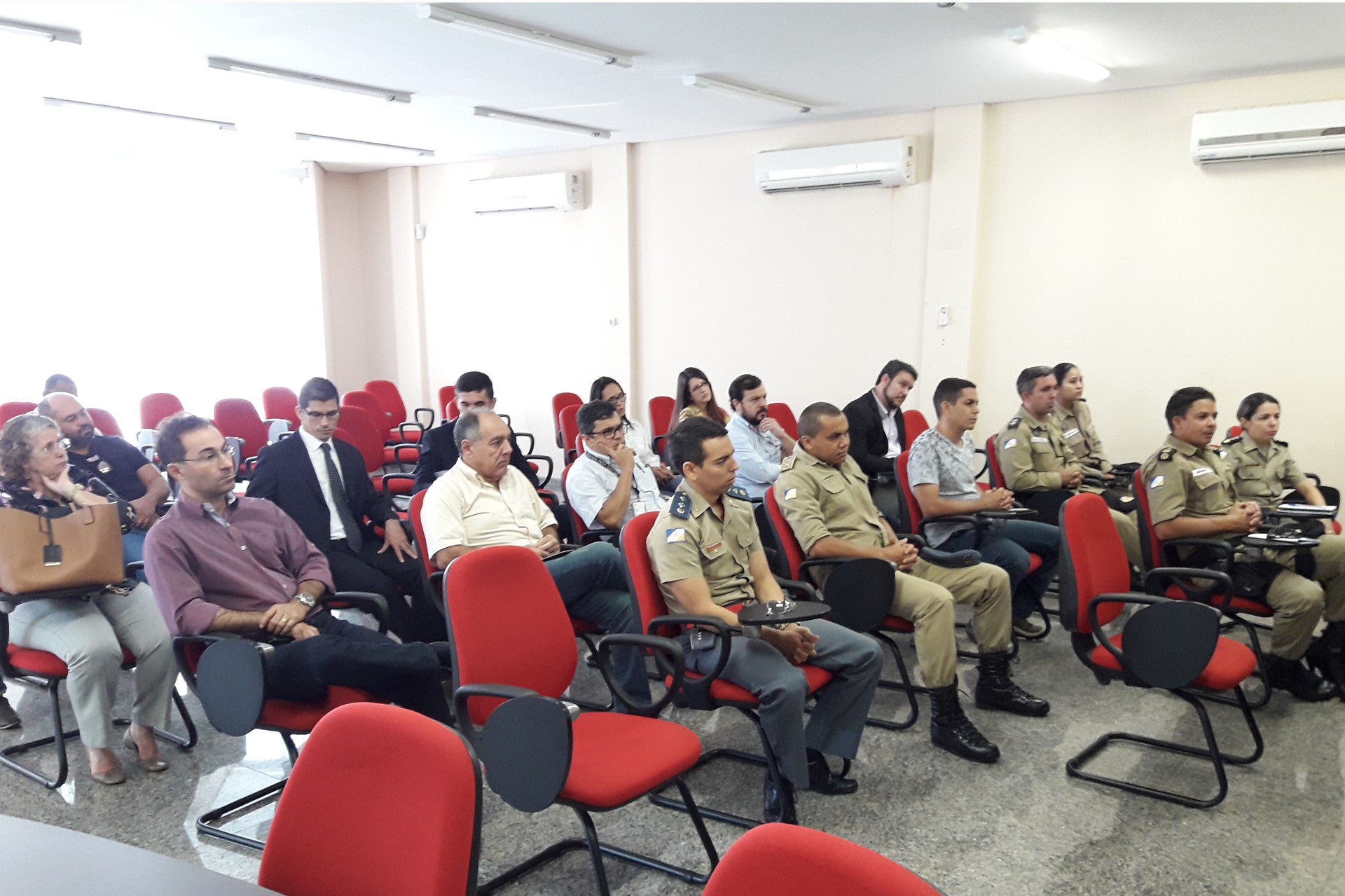 Diversas autoridades se fizeram presentes