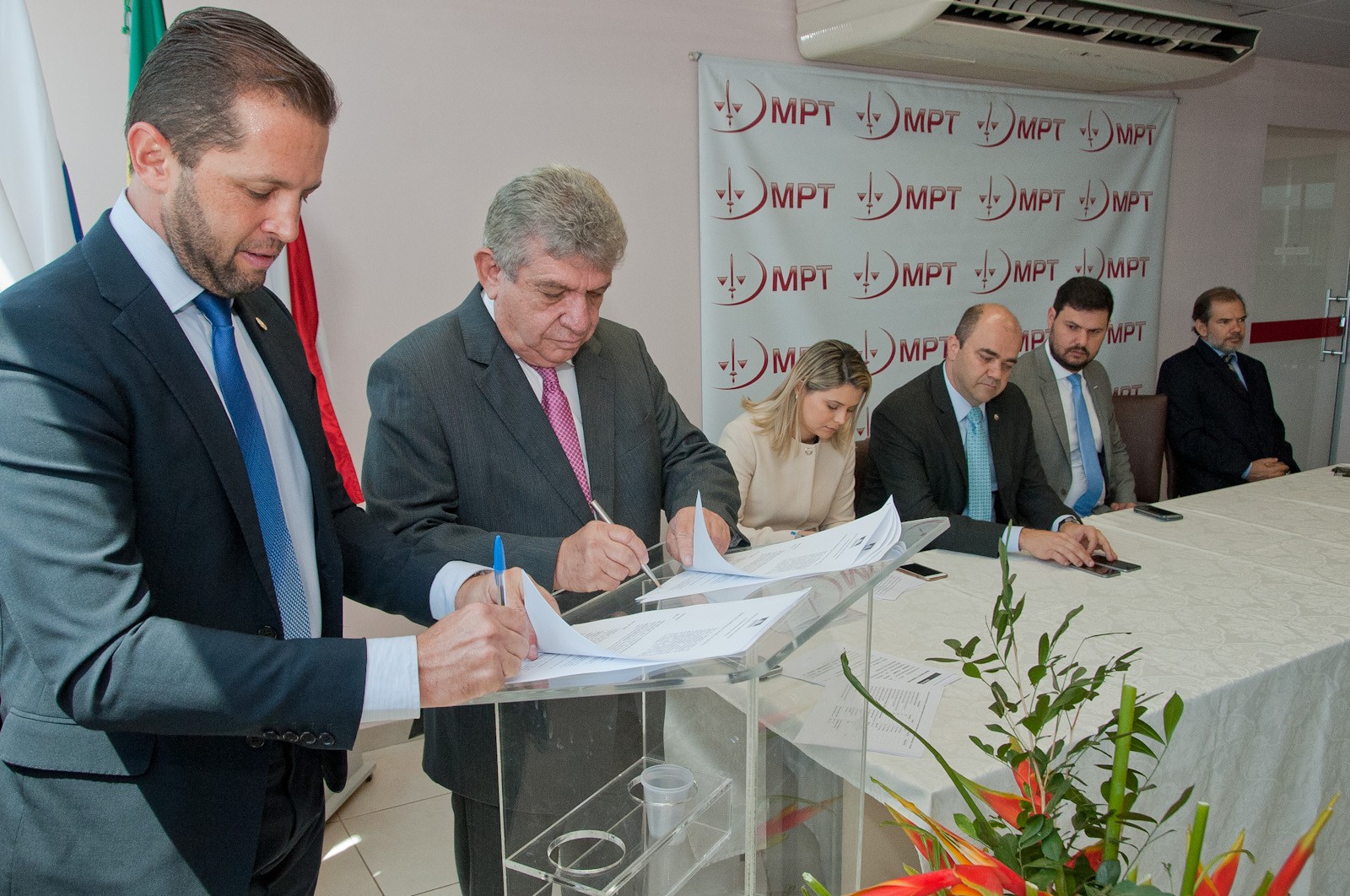 Clenan Renaut de Melo Pereira e Alessandro Santos de Miranda.