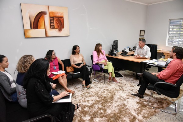 Reunião ocorreu no gabinete do promotor de Justiça Sidney Fiori Júnior