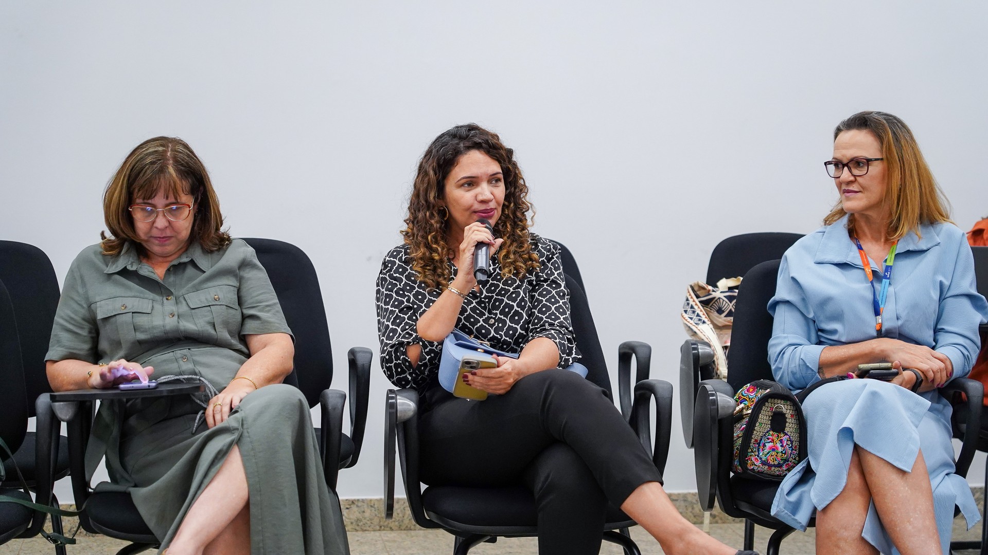 Representantes do Sebrae e do Senac durante debate a respeito de profissionalização para pessoas travestis e transexuais