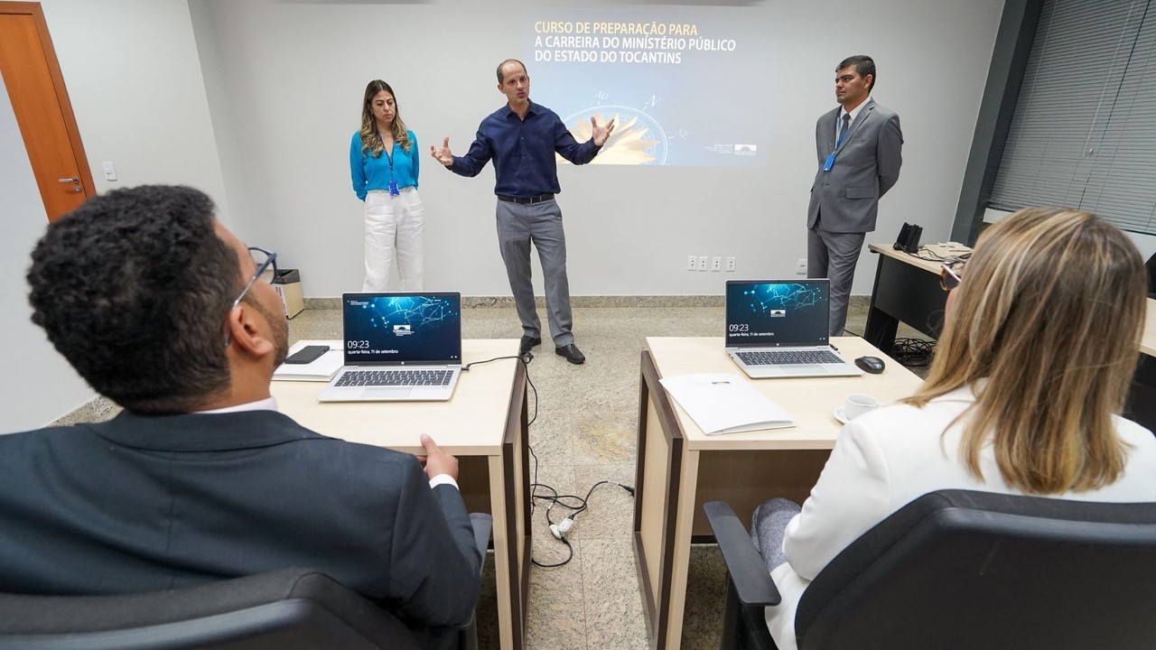 Novos promotores de Justiça substitutos do MPTO iniciam curso de preparação