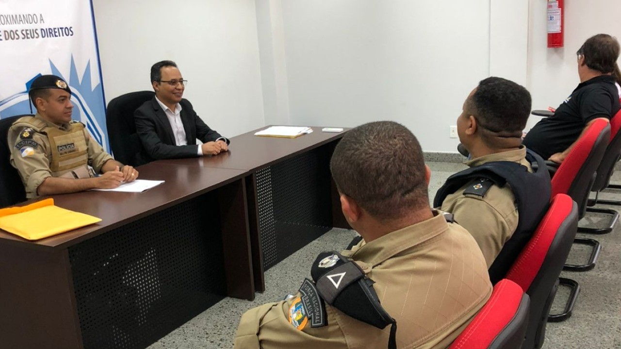 A reunião foi realizada pelo promotor de Justiça Lissandro Aniello Alves Pedro