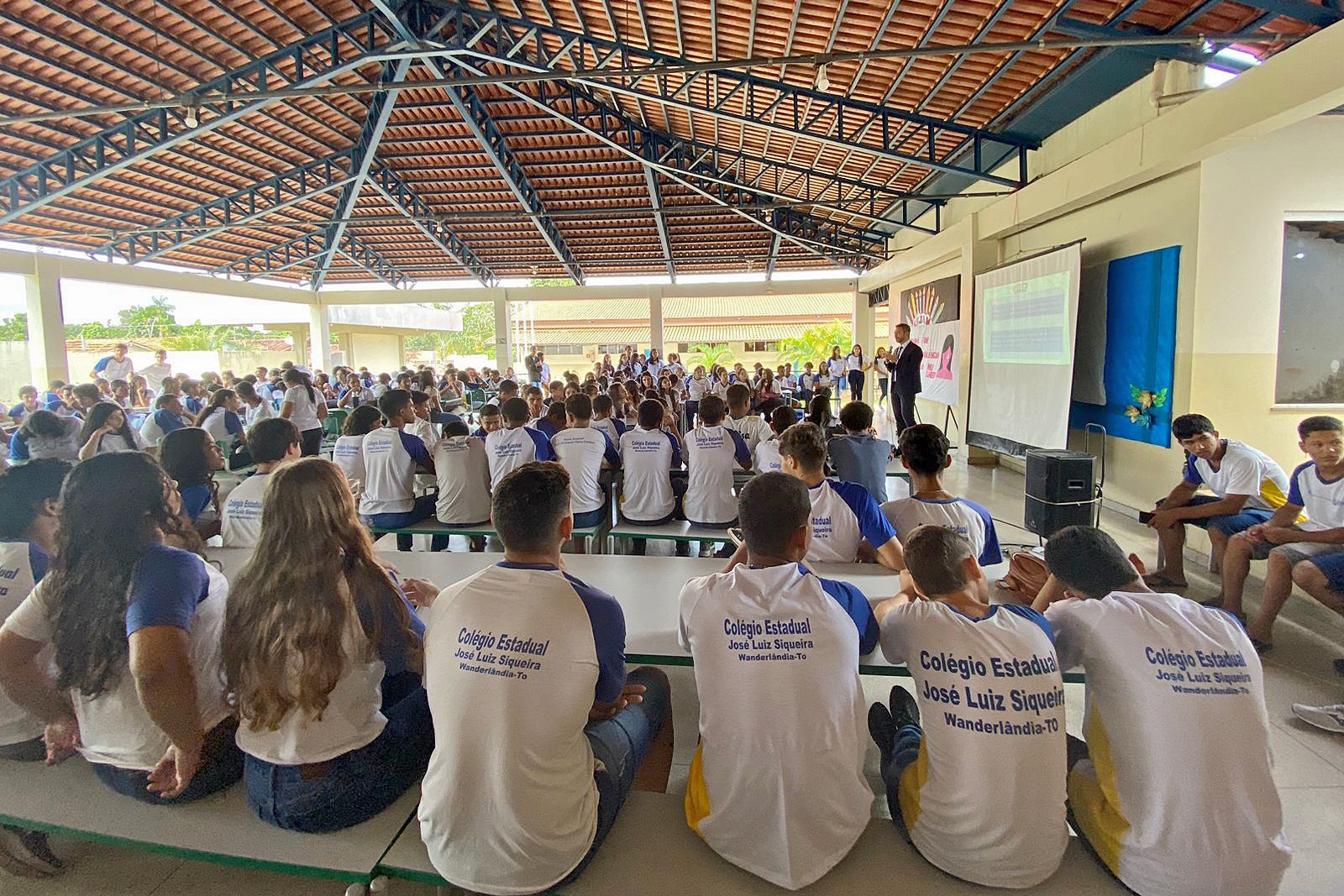 Ação ocorreu no Colégio Estadual José Luiz Siqueira.