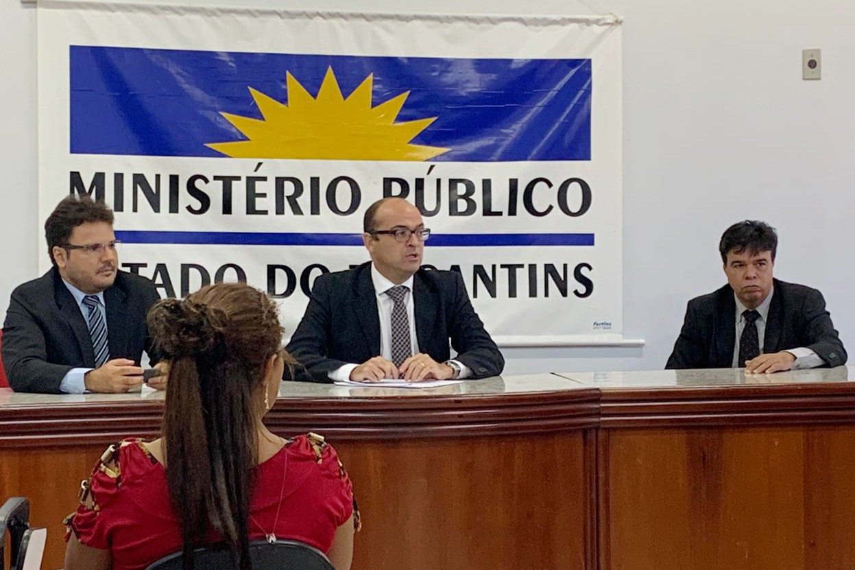 Ao centro, o promotor assessor da Corregedoria-Geral, Benedicto de Oliveira Guedes