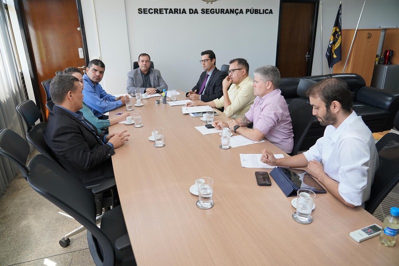 Autoridades discutiram questões relacionadas à assinatura do termo, que prevê o compartilhamento de informações