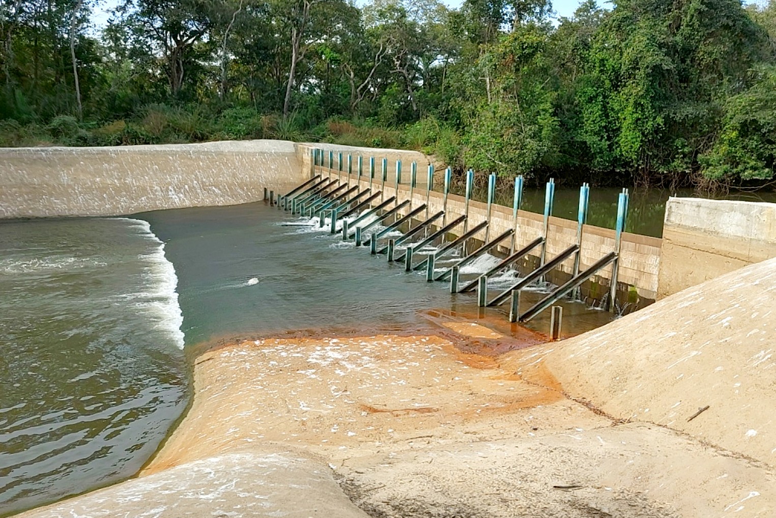 Barragem localizada em fazenda do município de Alvorada do Tocantins