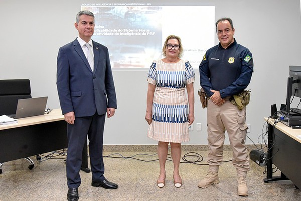 Promotor de Justiça Rodrigo Barcellos; a diretora-geral do Cesaf/ESMP, procuradora de Justiça Vera Nilva; e o superintendente substituto da PRF/TO, Frederico Garcia Leite