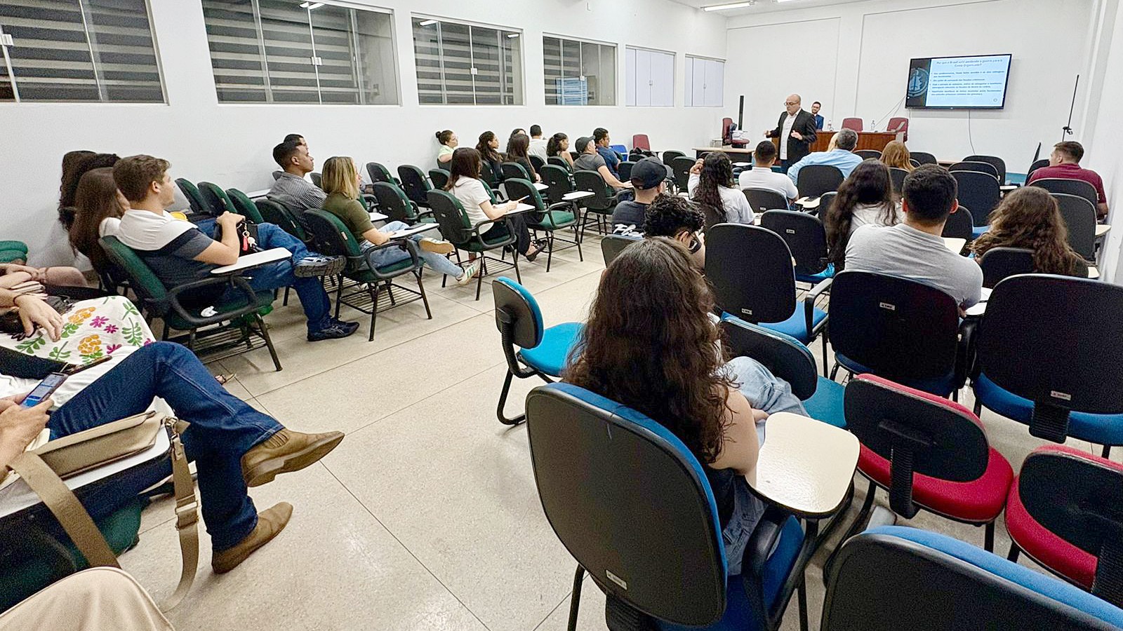 Palestra foi ministrada para alunos da Unitins