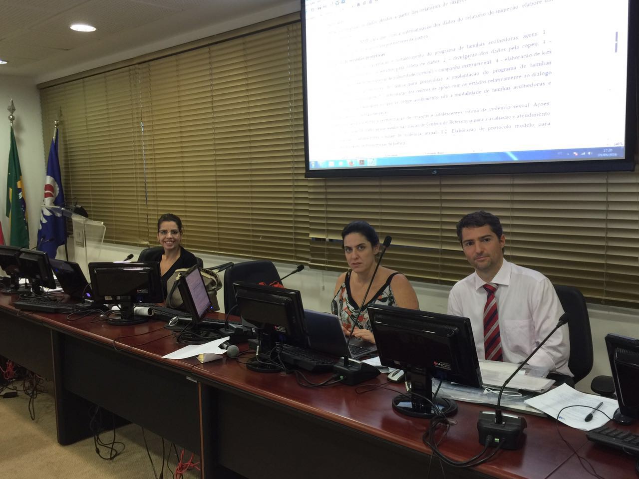Promotor de Justiça durante reunião do Copeij