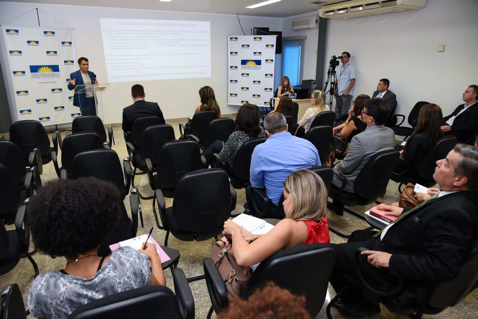 A palestra foi proferida pelo procurador de Justiça do Distrito Federal Leonardo Bessa