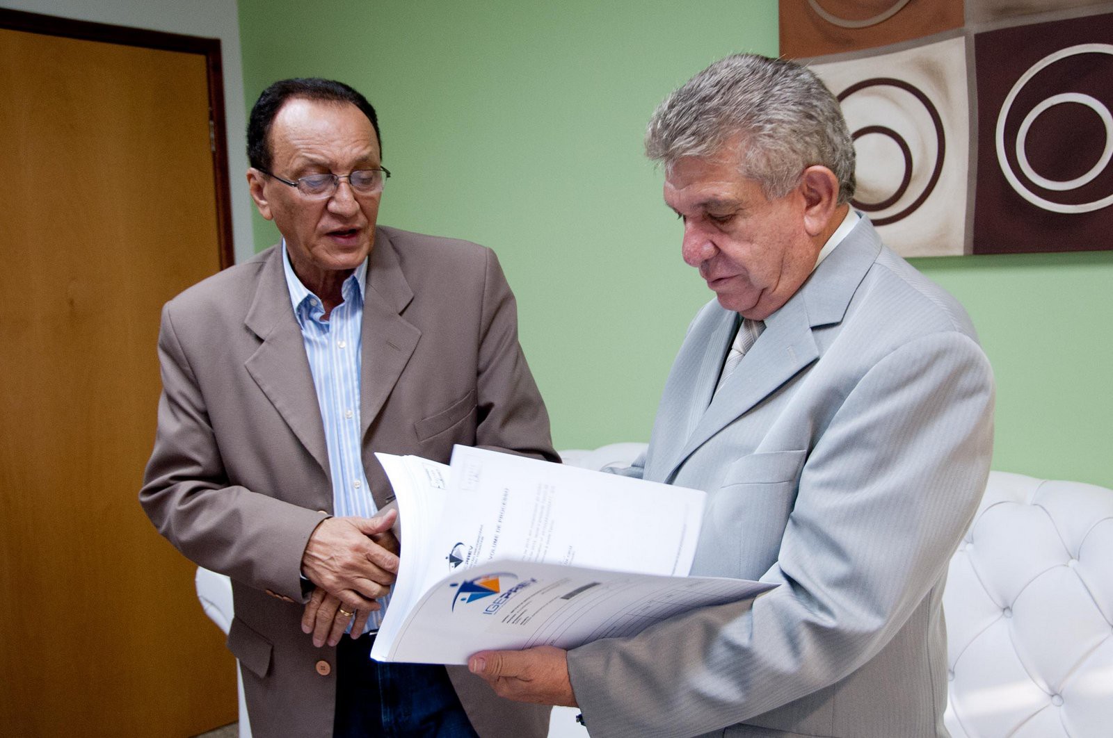 Relatório foi entregue pelo presidente do Igeprev, Jacques Silva