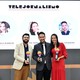 Vencedores e o representante de uma premiada na categoria Telejornalismo