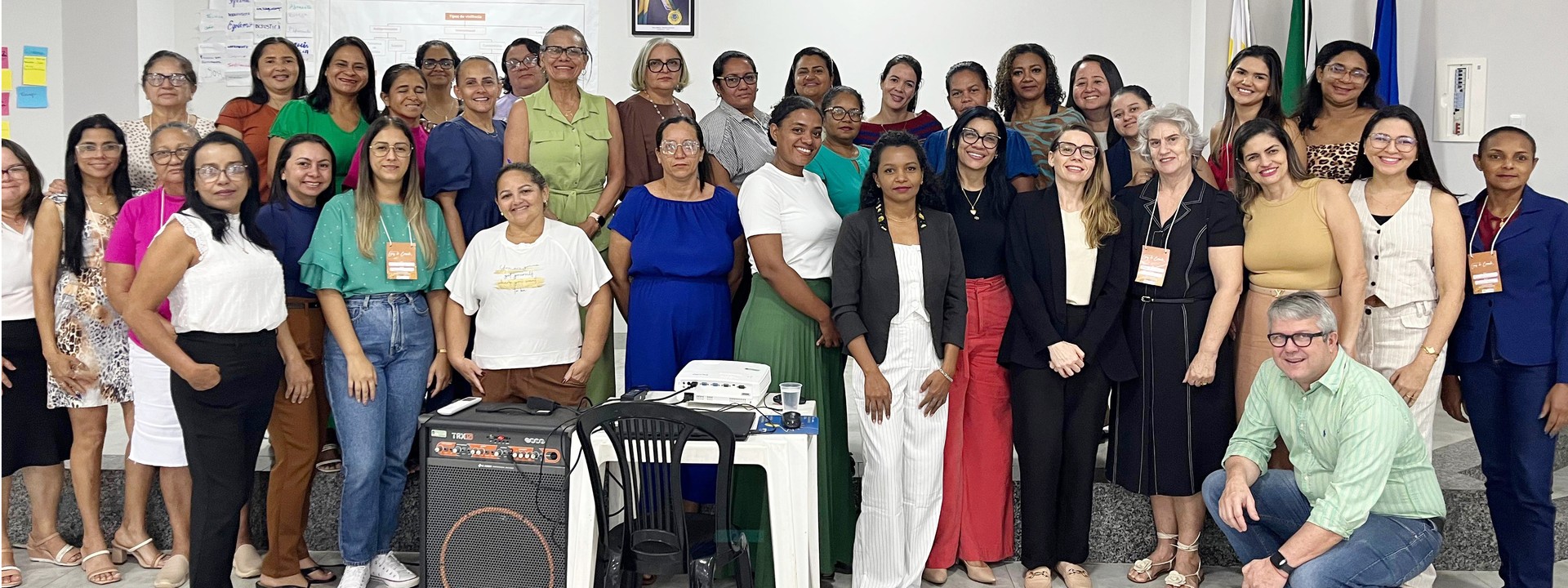 A ação tem como público-alvo trabalhadores e trabalhadoras da saúde, professores, integrantes de movimentos sociais e do controle social.
