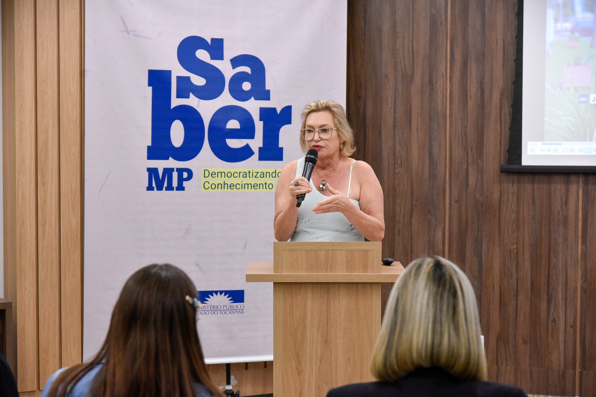 Diretora do Cesaf/ESMP participa da abertura da palestra