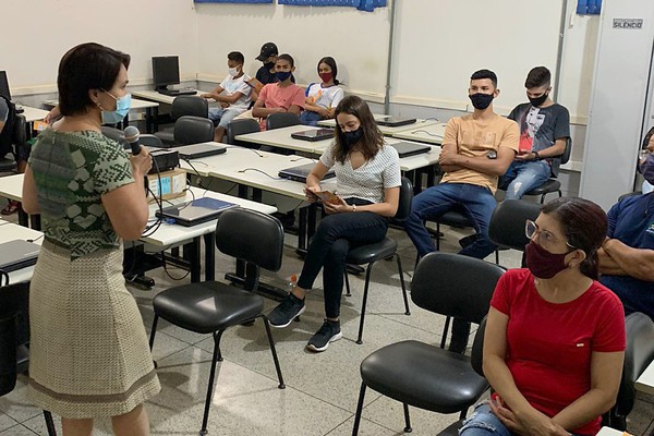 No CEM Tiradentes todos alunos assistiram à palestra