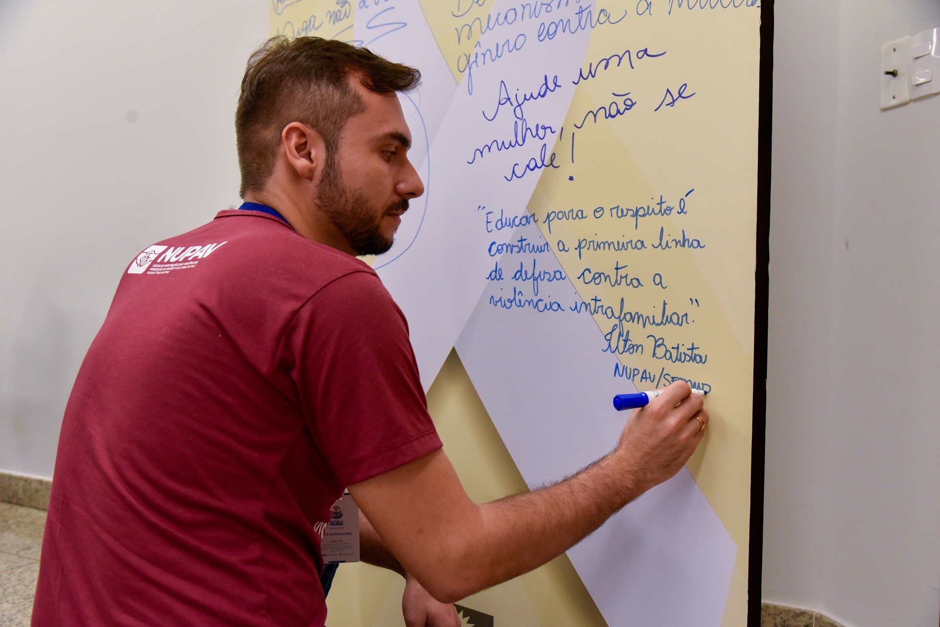 Participantes deixaram mensagens em painel da campanha “21 Dias de Ativismo pelo Fim da Violência contra a Mulher”