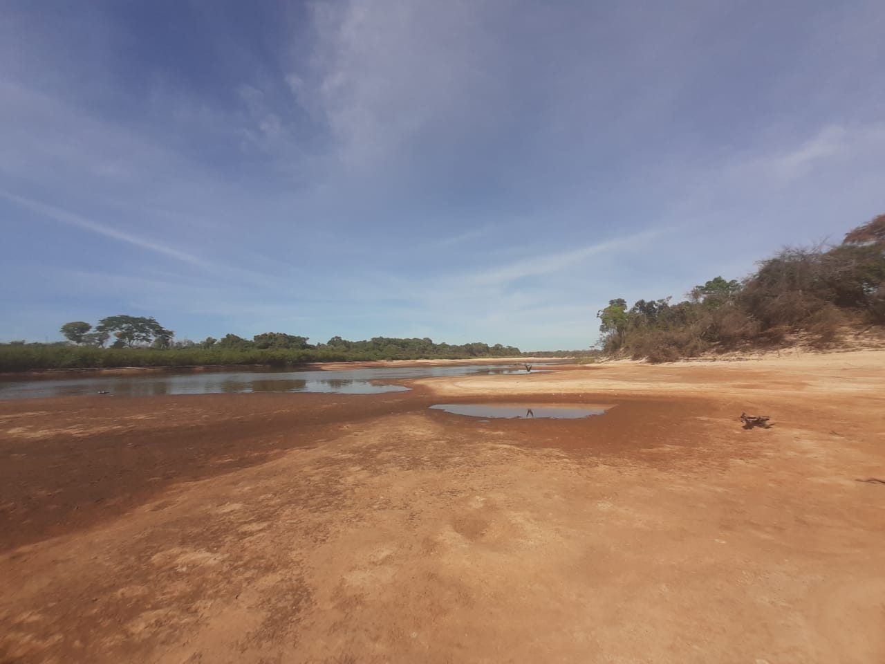 Ano a ano, os rios que compõem a Bacia do Rio Formoso diminuem consideravelmente a sua vazão no período de estiagem.