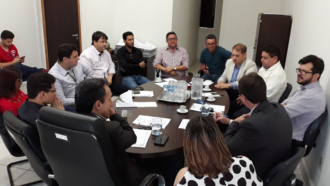A reunião aconteceu na manhã desta terça-feira