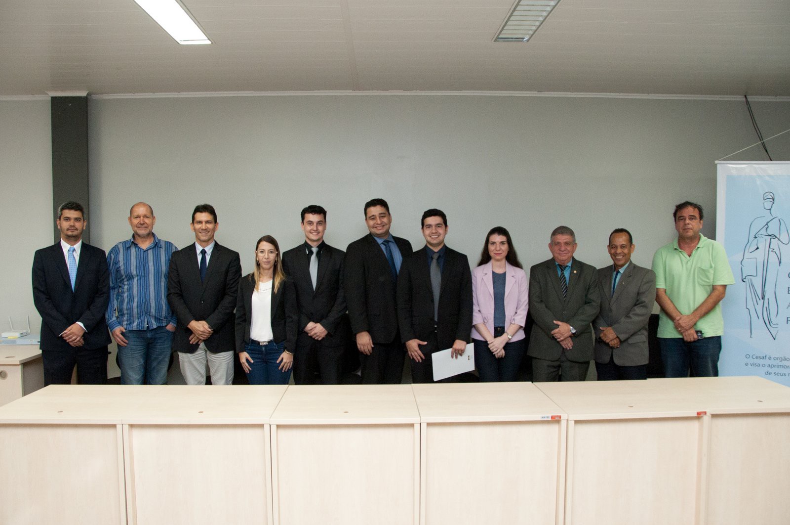 Promotores recebem certificado de conclusão do curso de iniciação