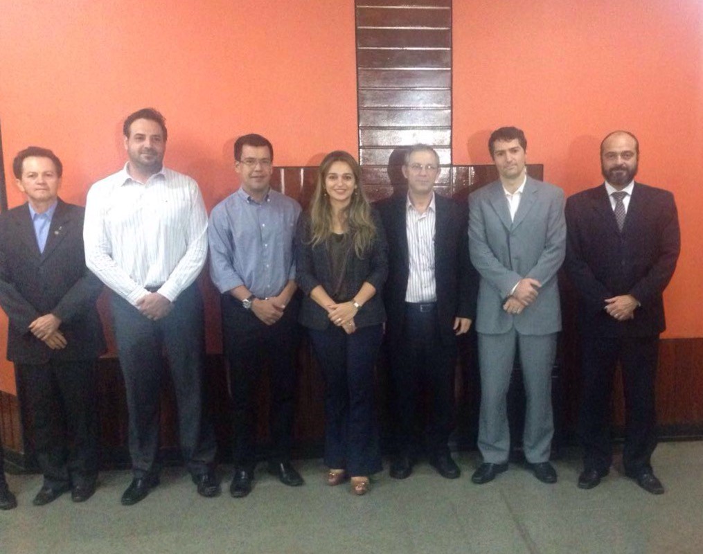 Promotores da Saúde e da Infância e Juventude, Araina D\'Alessandro e Sidney Fiori com apoiadores do evento