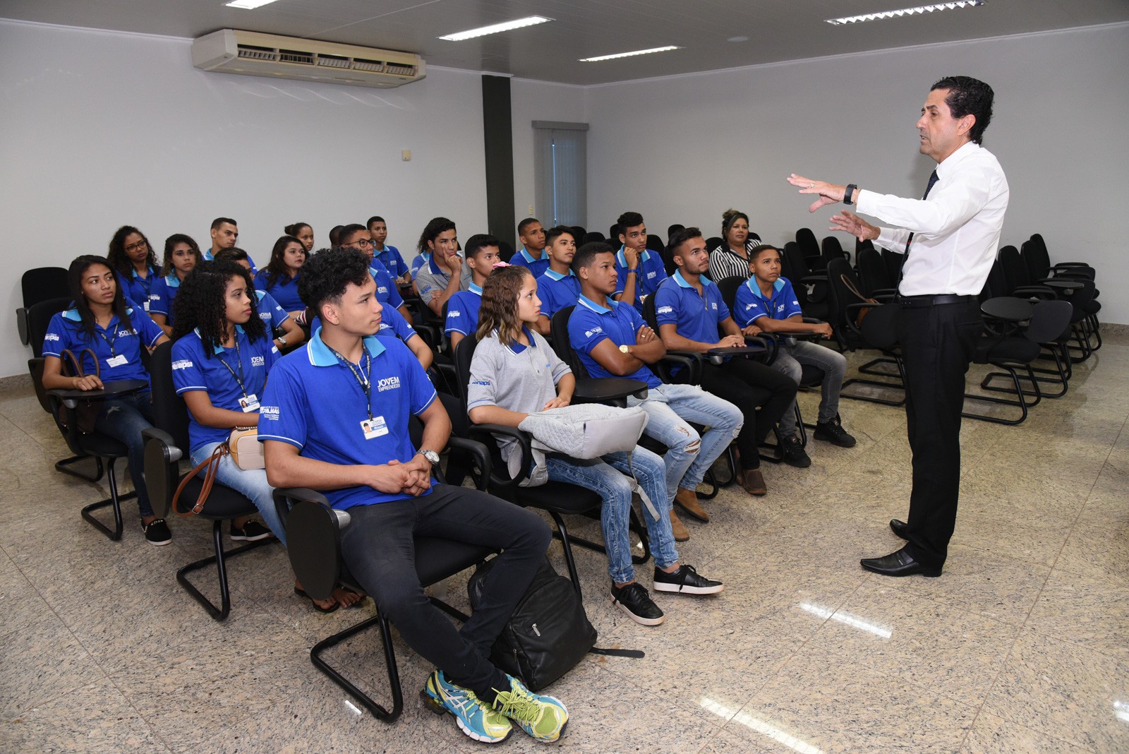 PGJ fala sobre os desafios do jovem no mercado de trabalho