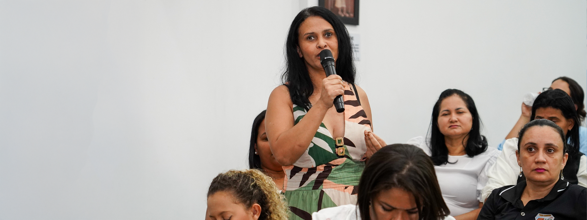 Raquel compartilhou uma experiência pessoal delicada e corajosa envolvendo a identificação e denúncia de violência sexual contra duas crianças,