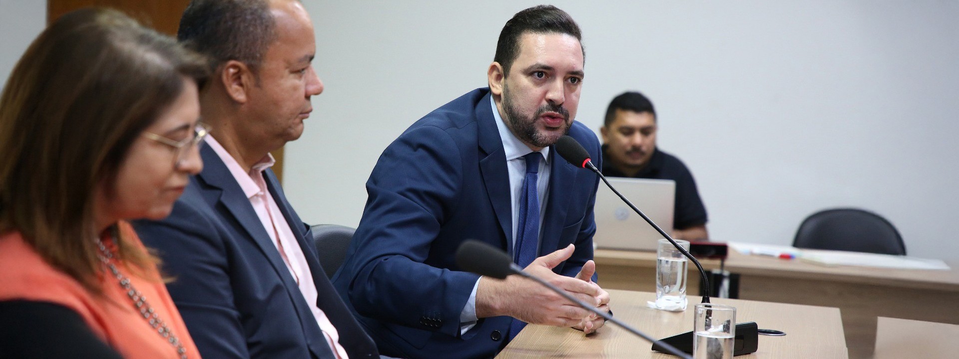 O MPTO foi representado pelo promotor de Justiça Rodrigo de Souza.