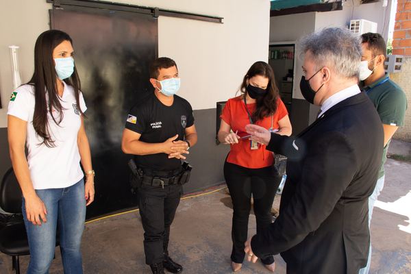 Momento da vistoria na Unidade Penal Feminina de Palmas