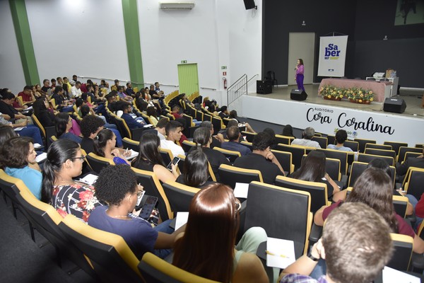 Alunos do ciurso de direito da Unitins de Paraíso participaram da palestra