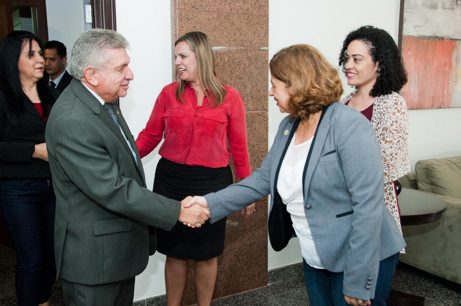 Autoridades se reuniram no Palácio Araguaia