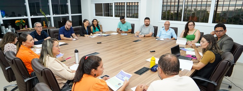 Participantes da rede se reuniram no Gabinete da Reitoria da UFT