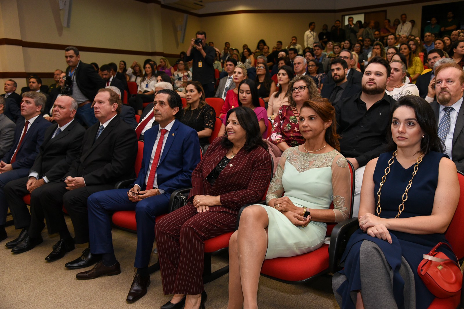 Grande número de autoridades prestigiou a solenidade