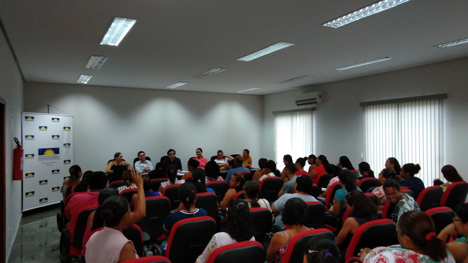 Promotor de Justiça discute com educadores projeto de incentivo à leitura