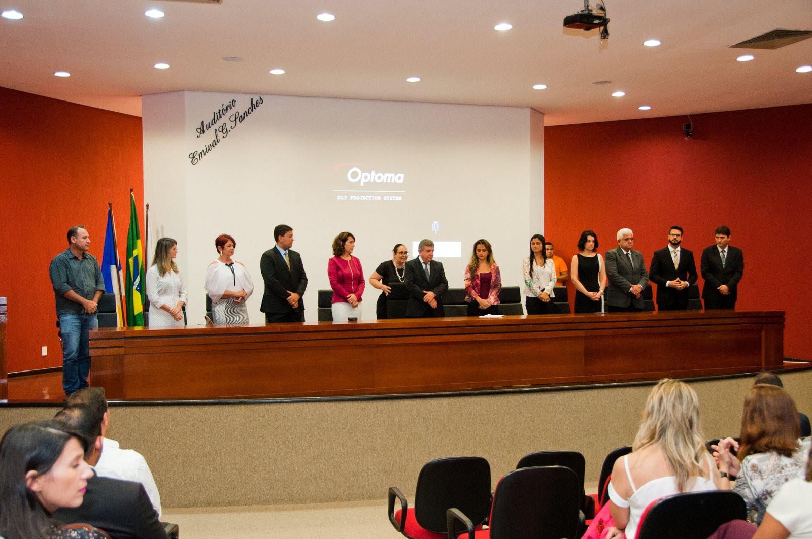 Mesa de autoridades presentes ao evento
