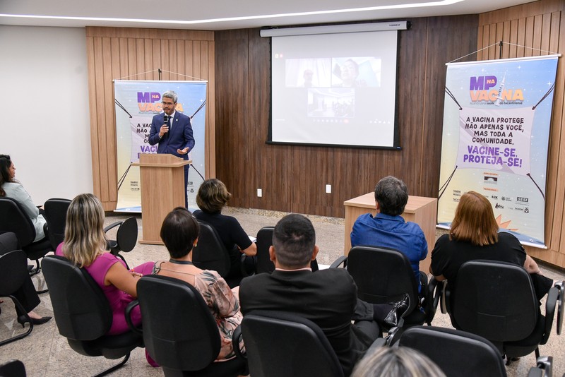 Procurador-geral de Justiça, Luciano Casaroti, fala sobre a importância da vacinação