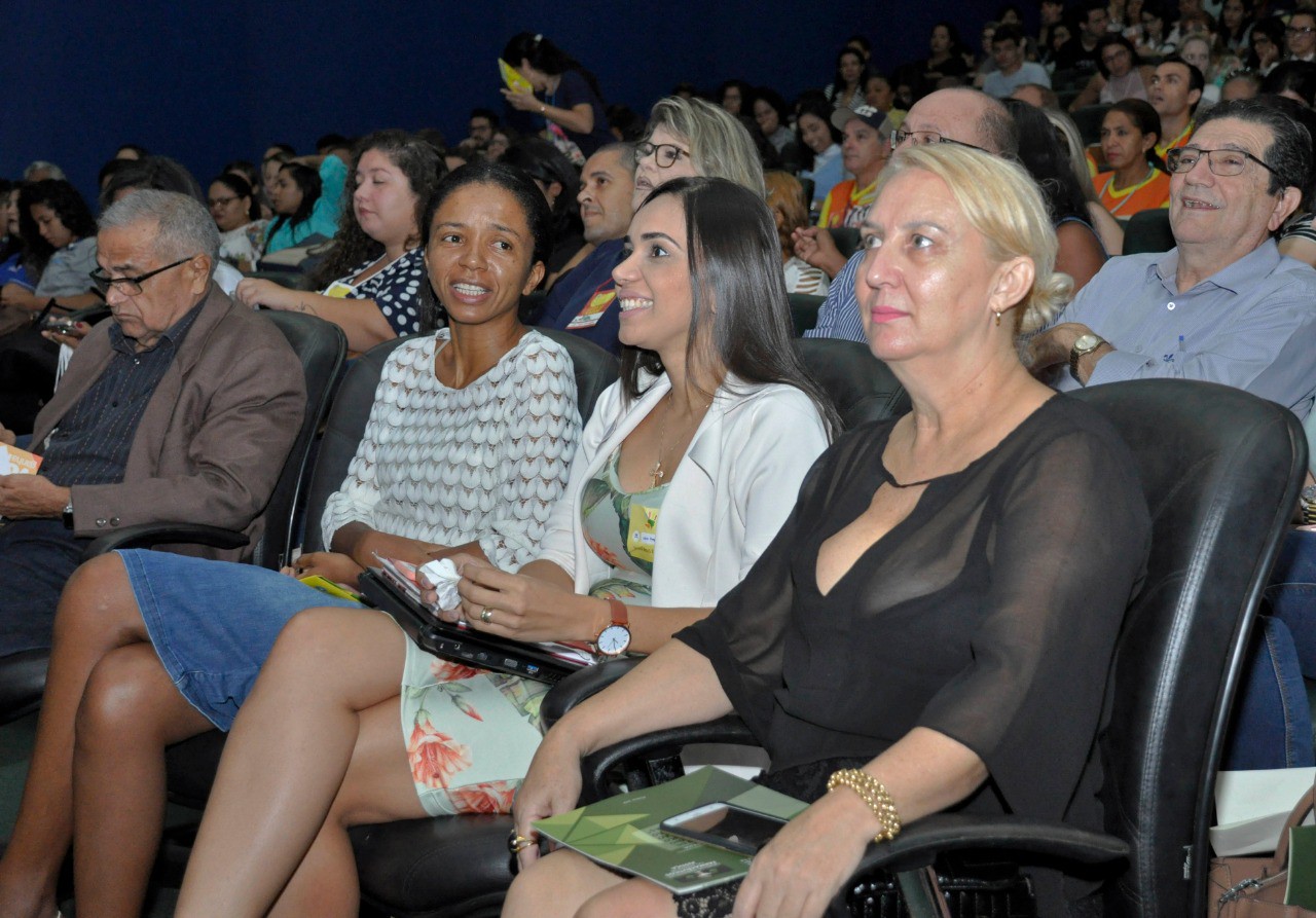   Palestra foi realizada durante Conferência da Saúde