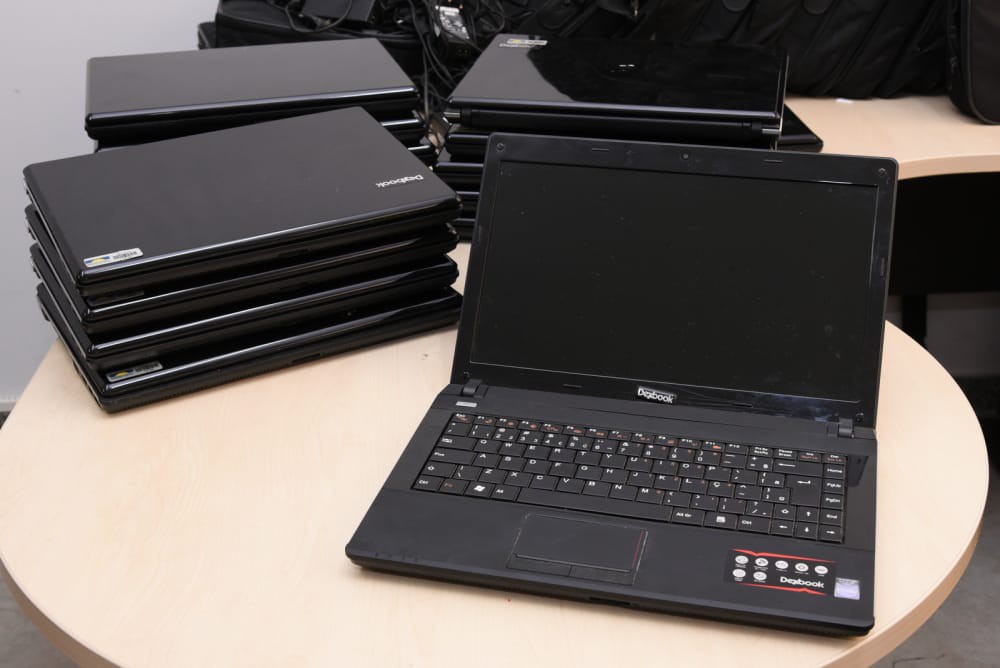 Notebooks foram doados ao órgão