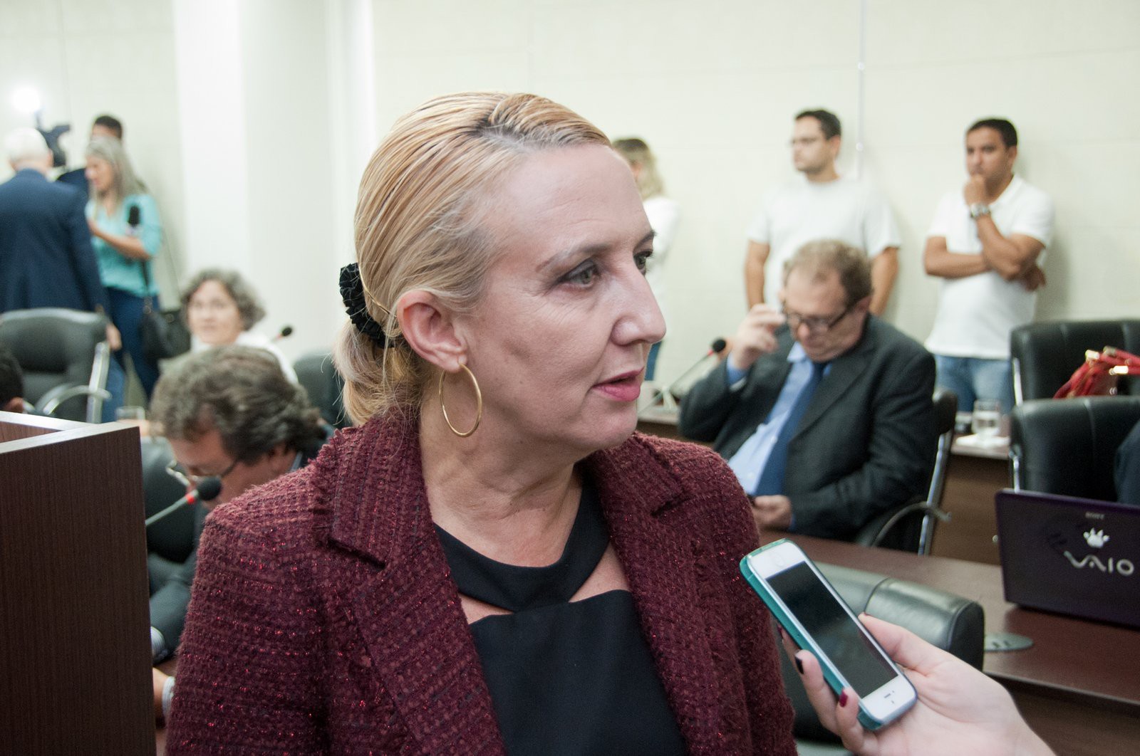 Promotora de Justiça representou o MPE em reunião na AL