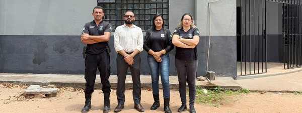 Foram observadas as condições das detentas e a estrutura física do local.