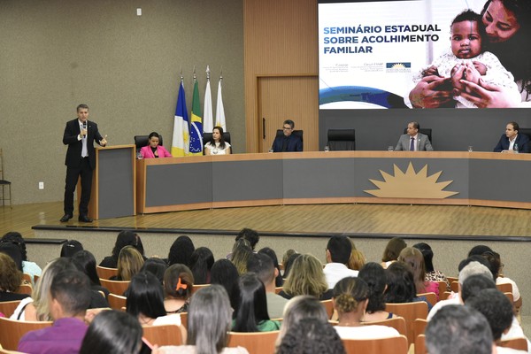 Coordenador do Caopije, promotor de Justiça Sidney Fiori Júnior, na abertura do evento