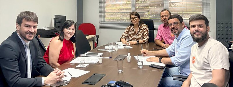 Promotora recebeu representantes da Defensoria Pública Estadual, prefeitura de Palmas e Ricanato
