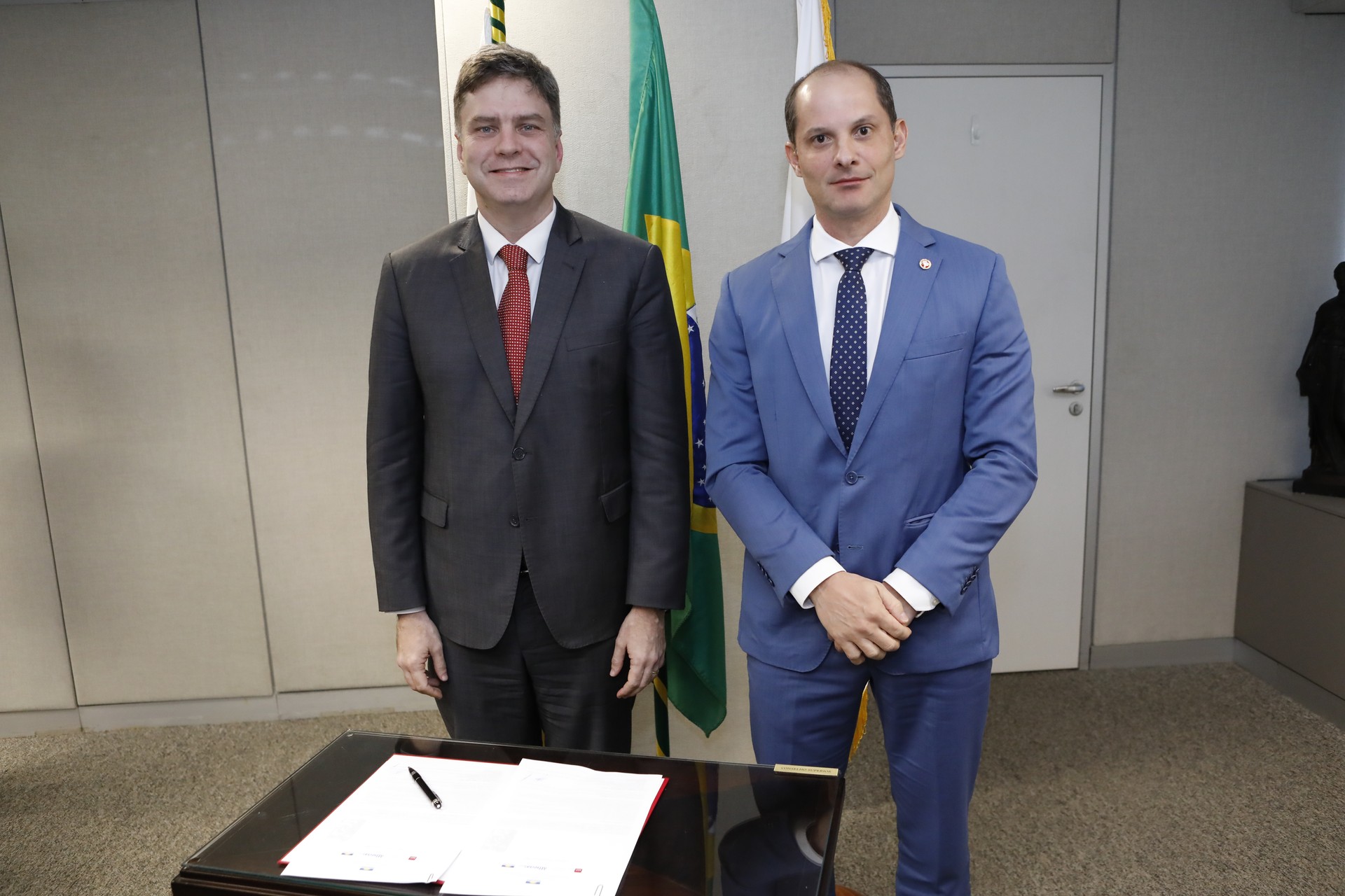 Procuradores-gerais de Justiça Georges Seigneur (MPDFT) e Abel Andrade Leal Júnior (MPTO)