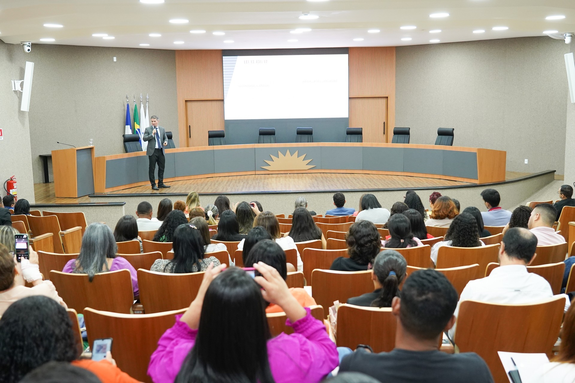 O coordenador do Caopije, promotor de Justiça Sidney Fiore, abordou os desafios para o funcionamento da rede de atendimento à criança e ao adolescente vítima ou testemunha de violência