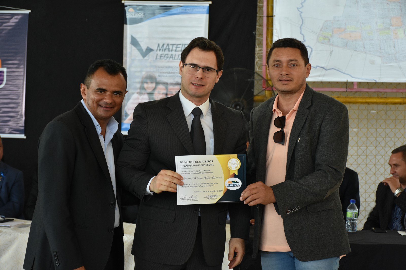 Promotor de Justiça Leonardo Ateniense recebe honraria da Câmara Municipal de Mateiros