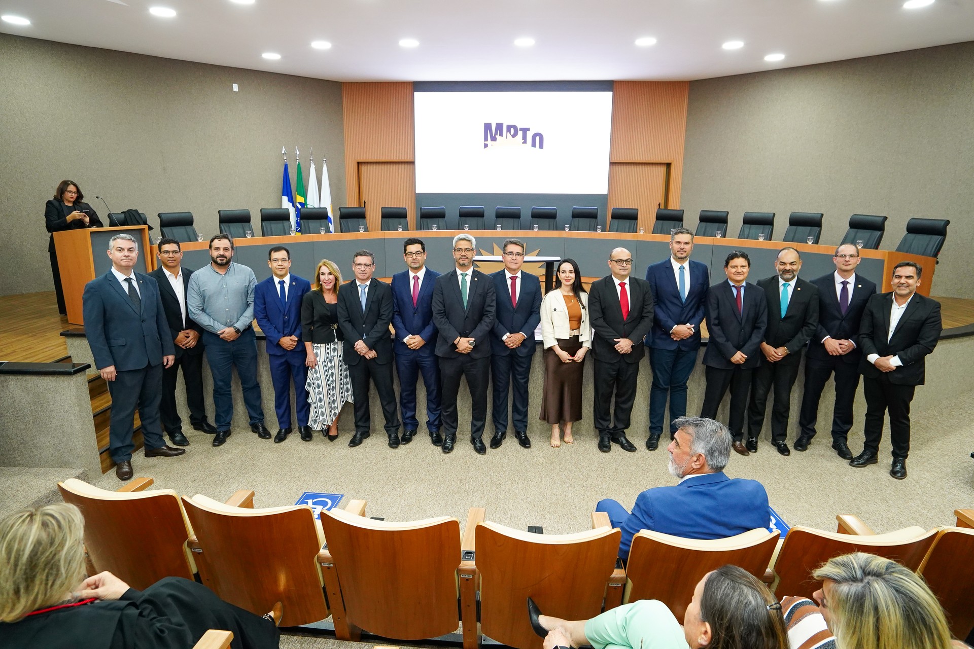 Promotores de Justiça prestigiam posse