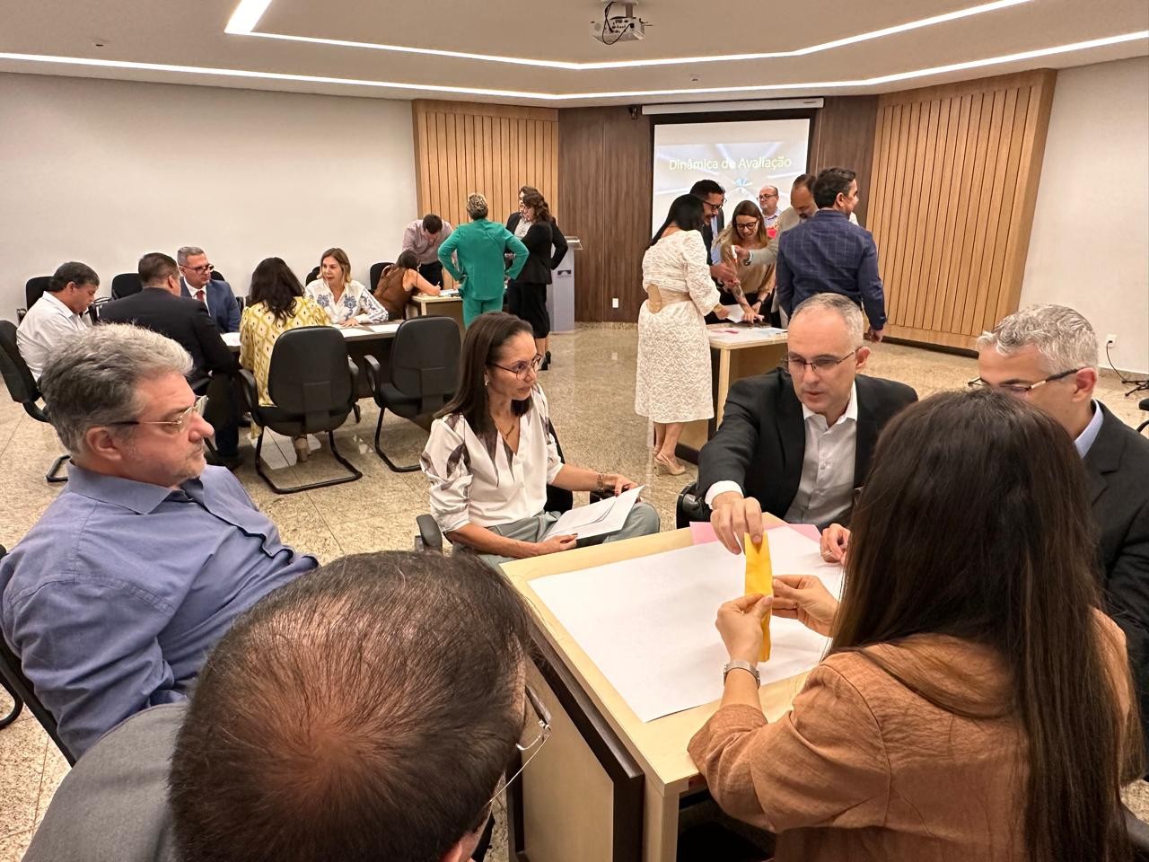 A iniciativa buscou capacitar os participantes para a gestão de pessoas, com ênfase na saúde mental e na valorização dos servidores