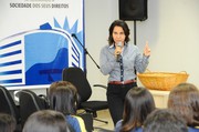 Procuradora palestra para adolescentes