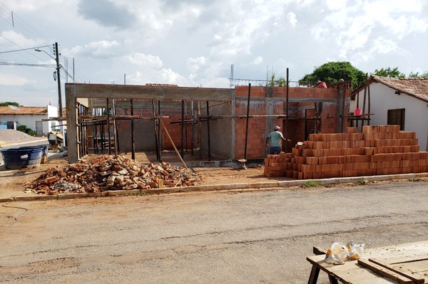 Em Araguacema, a estrutura da obra já foi levantada